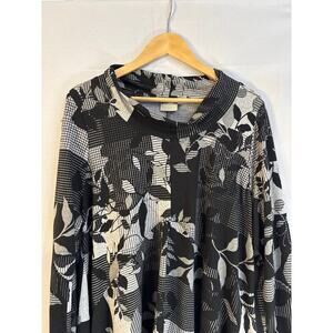 Women’s Zim & Zoe Size 18 Grey & Black Floral Long Sleeve Shirt.